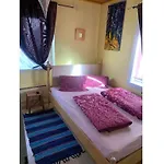 With 1 Bedroom Casa de Férias